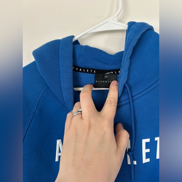Alphalete Blue Cropped Womens Hoodie Sweatshirt Size XS - Picture 3 of 7